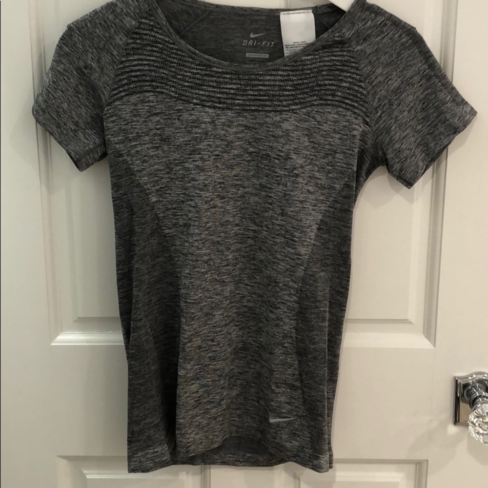 Nike Small Dri-Fit grey short sleeve shirt
